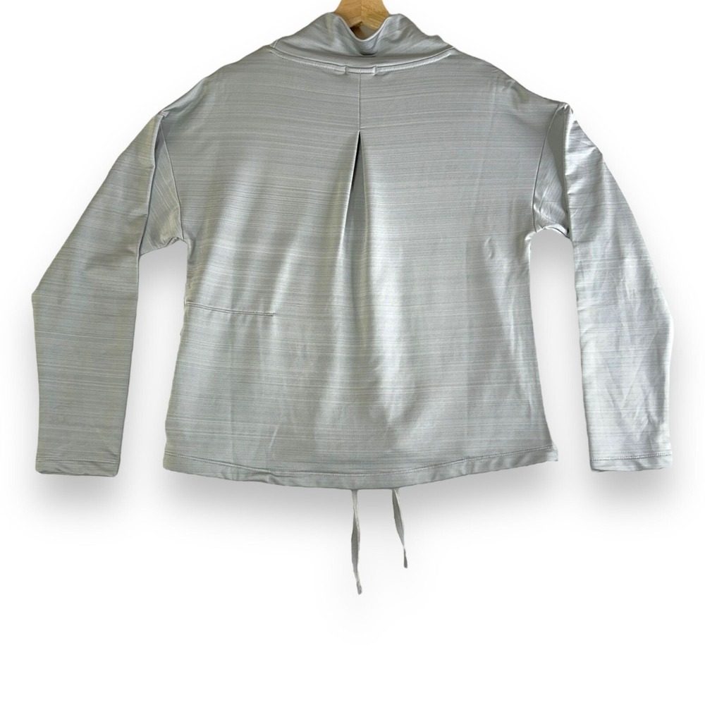 American Outdoorsman Womens Hoodie M Grey Performance Pullover Zip Pockets NWT - Picture 2 of 12